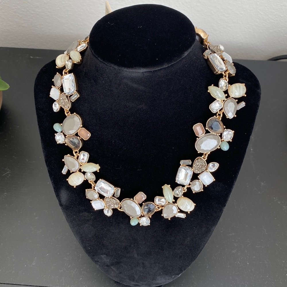 Ann Taylor chunky necklace